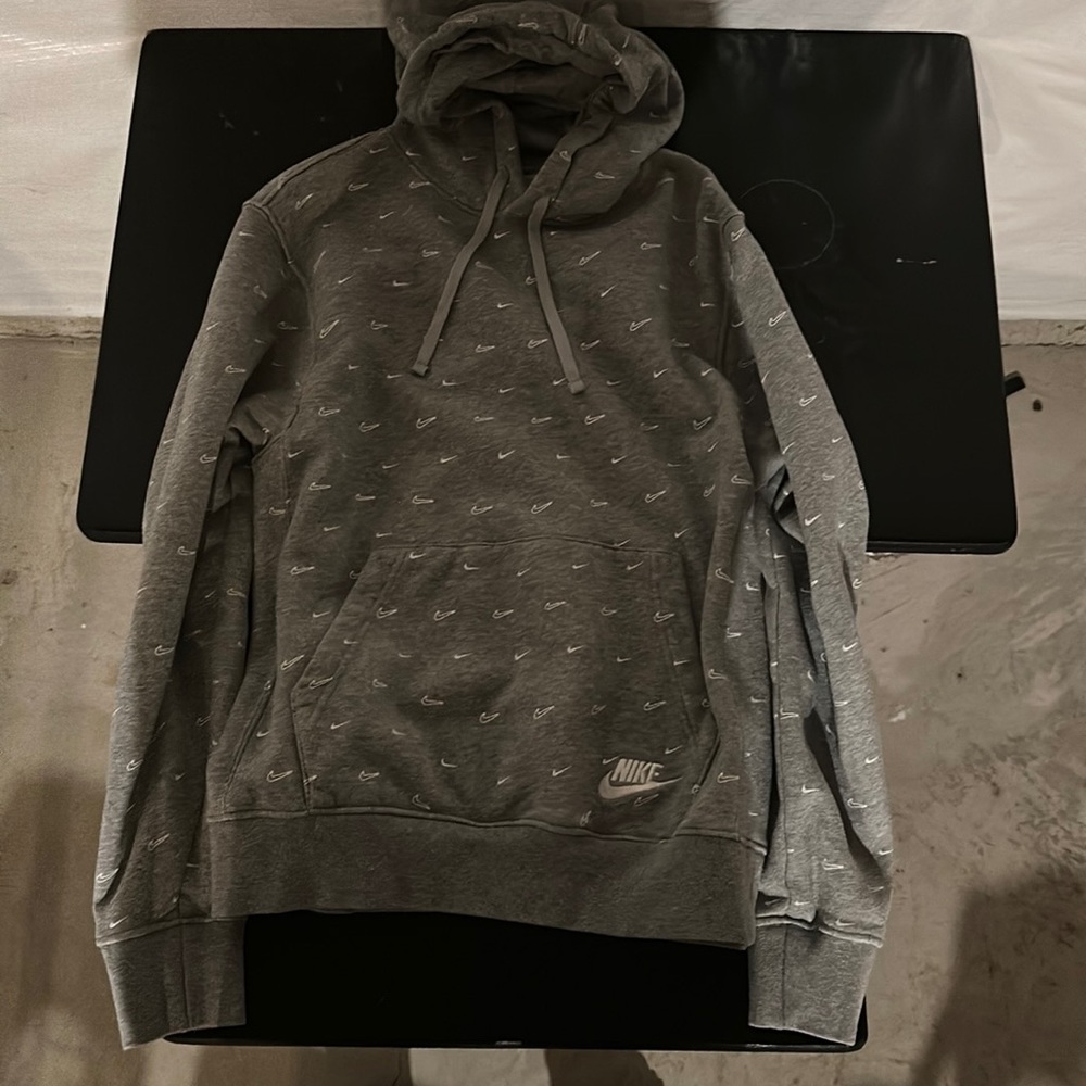 Nike sweatshirt